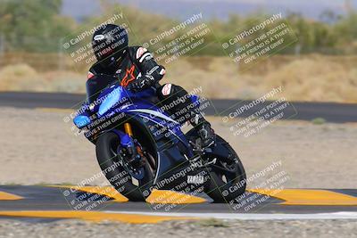 media/Oct-09-2022-SoCal Trackdays (Sun) [[95640aeeb6]]/Turn 3 (930am)/